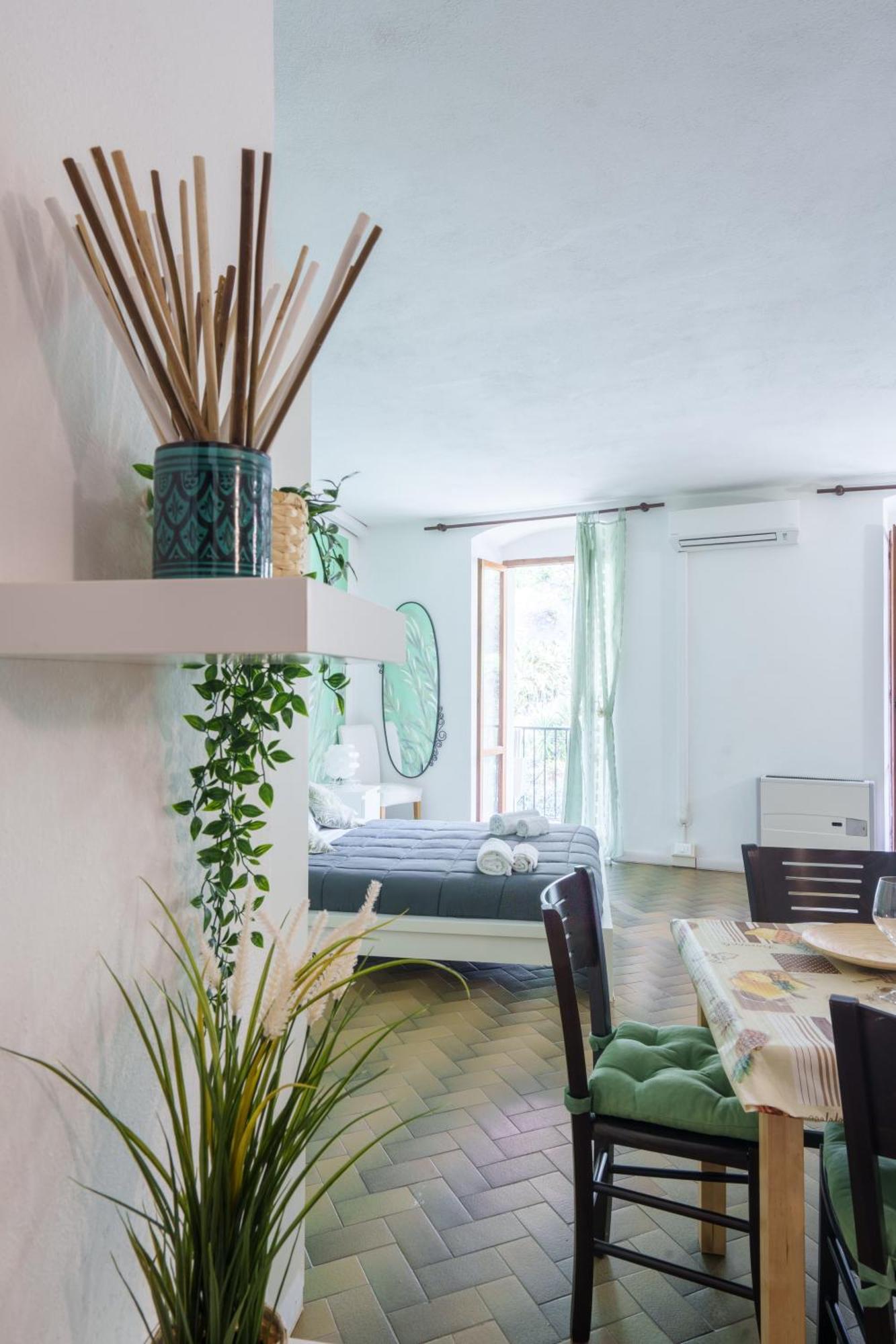 Lory'S Suite มานารอลา ภายนอก รูปภาพ